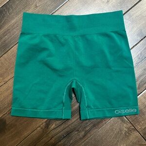 Oiselle long ribbed flyte shorts